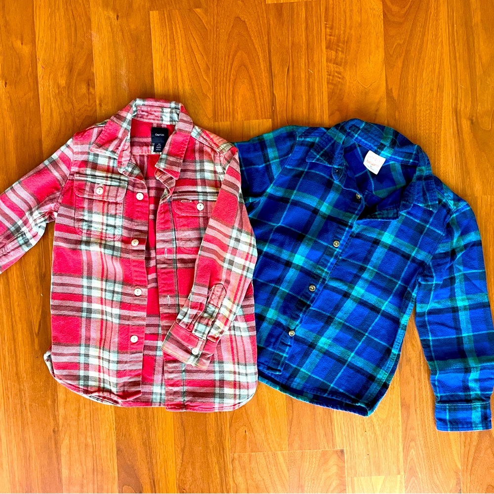 Bundle of 2 flannels